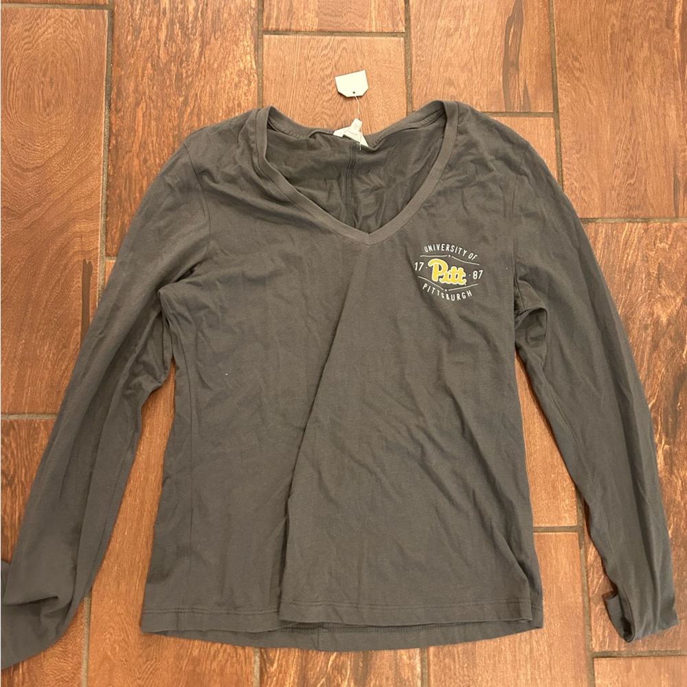 BNWT university of Pittsburgh size XL women’s gray long sleeve top